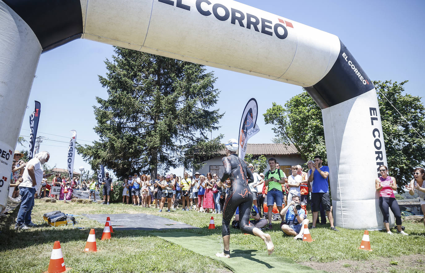 Fotos: Las mejores imágenes del triatlón de Legutio