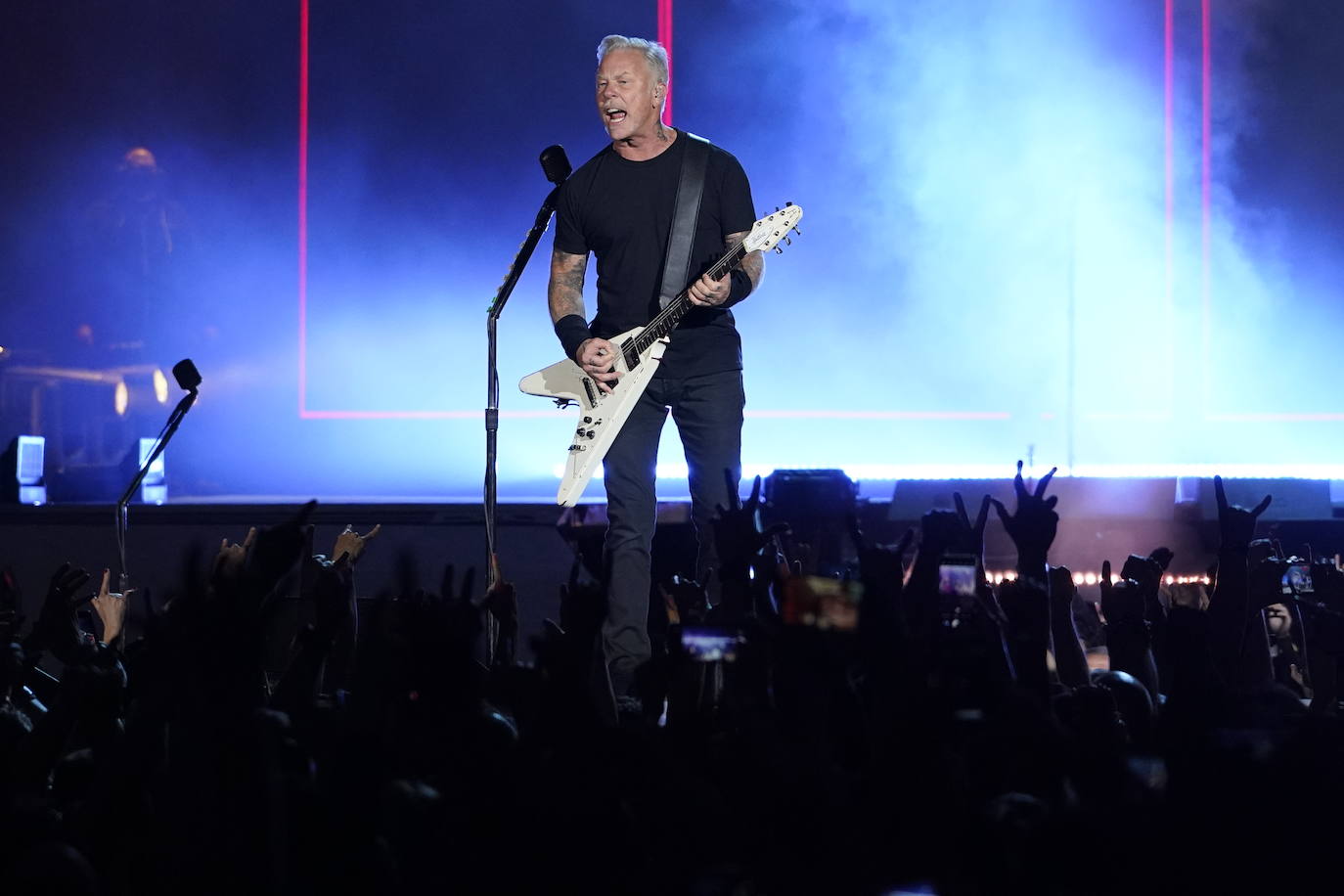 Fotos: El rock inmortal de Metallica inunda San Mamés