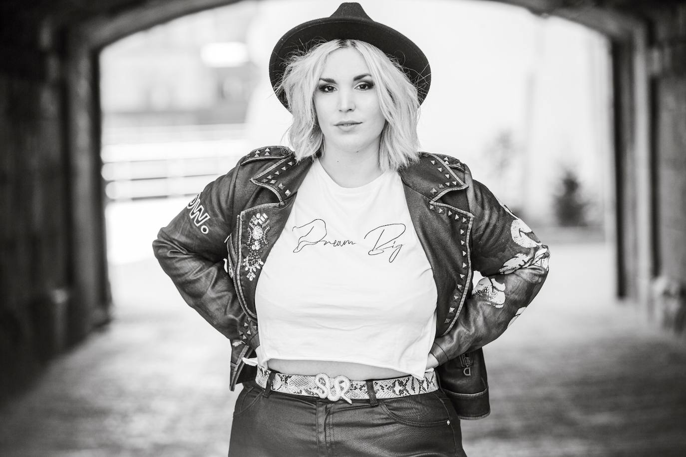 Fotos: Nekane, la modelo &#039;curvy&#039; bilbaína con el pelo rosa que pasó de odiar su cuerpo a triunfar en la moda