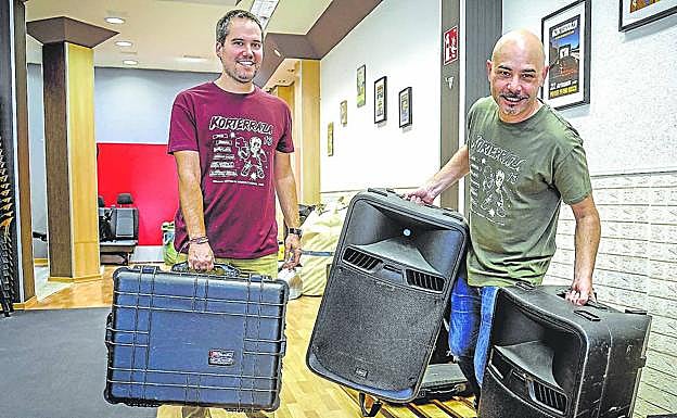 Gustavo Racionero y Xabi Vitoria tienen los bártulos preparados para inaugurar mañana la decimotercera edición de Korterraza. 