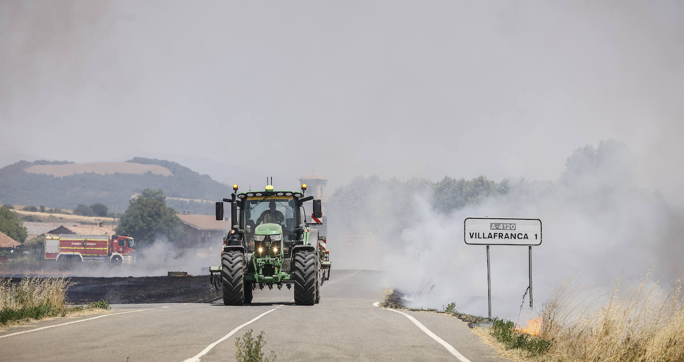 Fotos: El incendio entre Argandoña y Villafranca, en imágenes