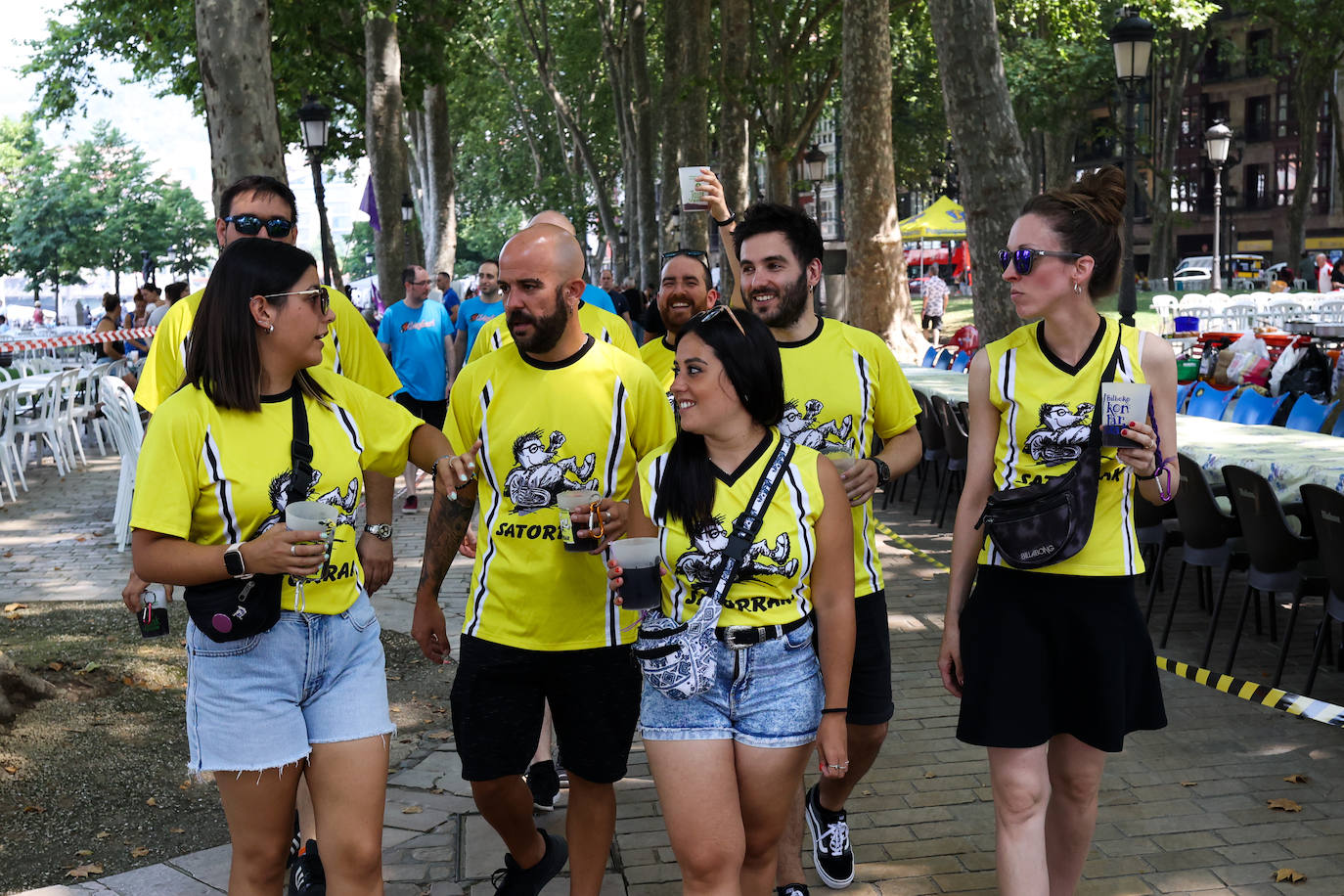 Fotos: Las comparsas de Bilbao celebran su día a un mes de Aste Nagusia