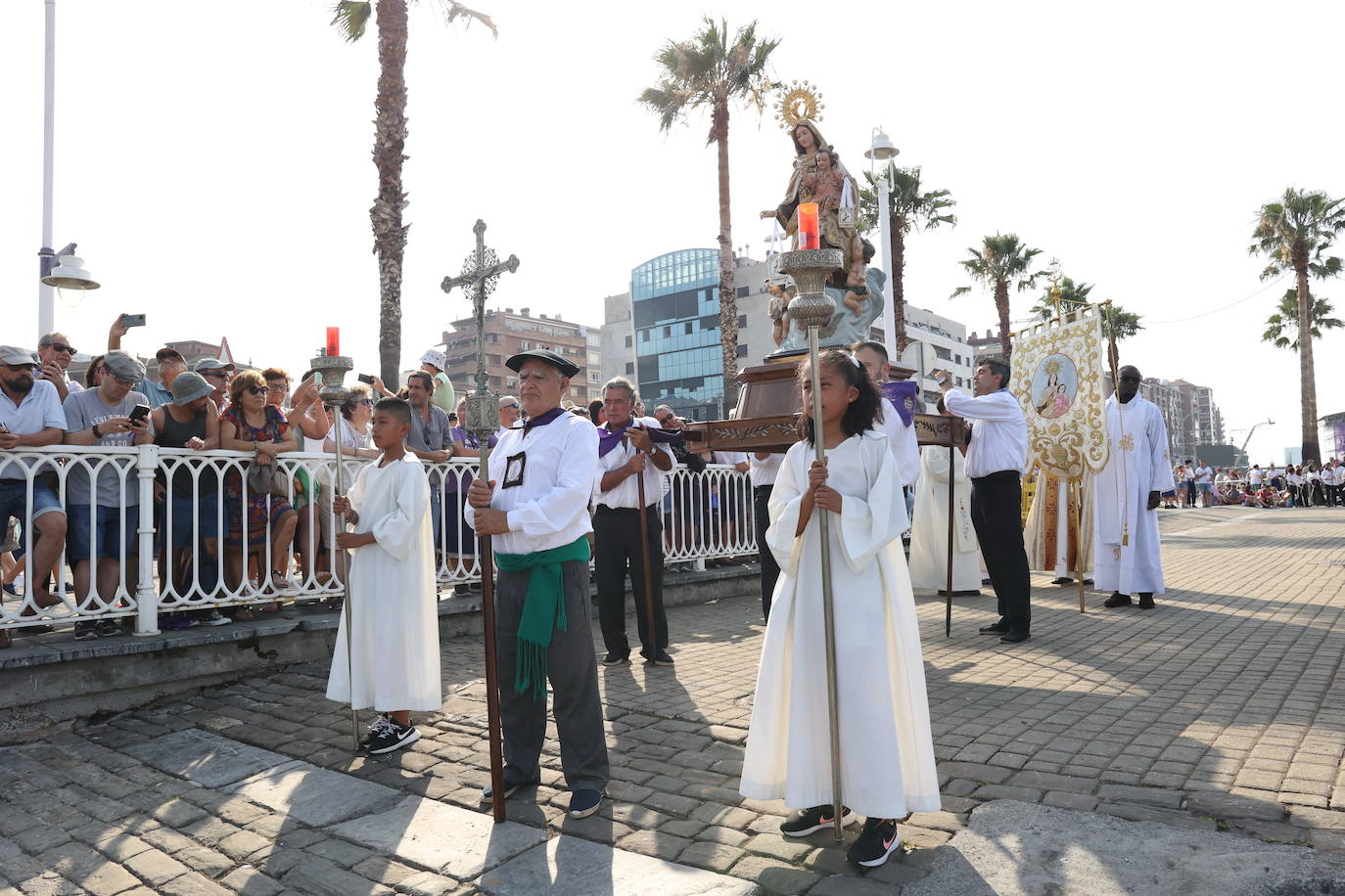 Fotos: Santurtzi rinde homenaje a la Virgen del Carmen