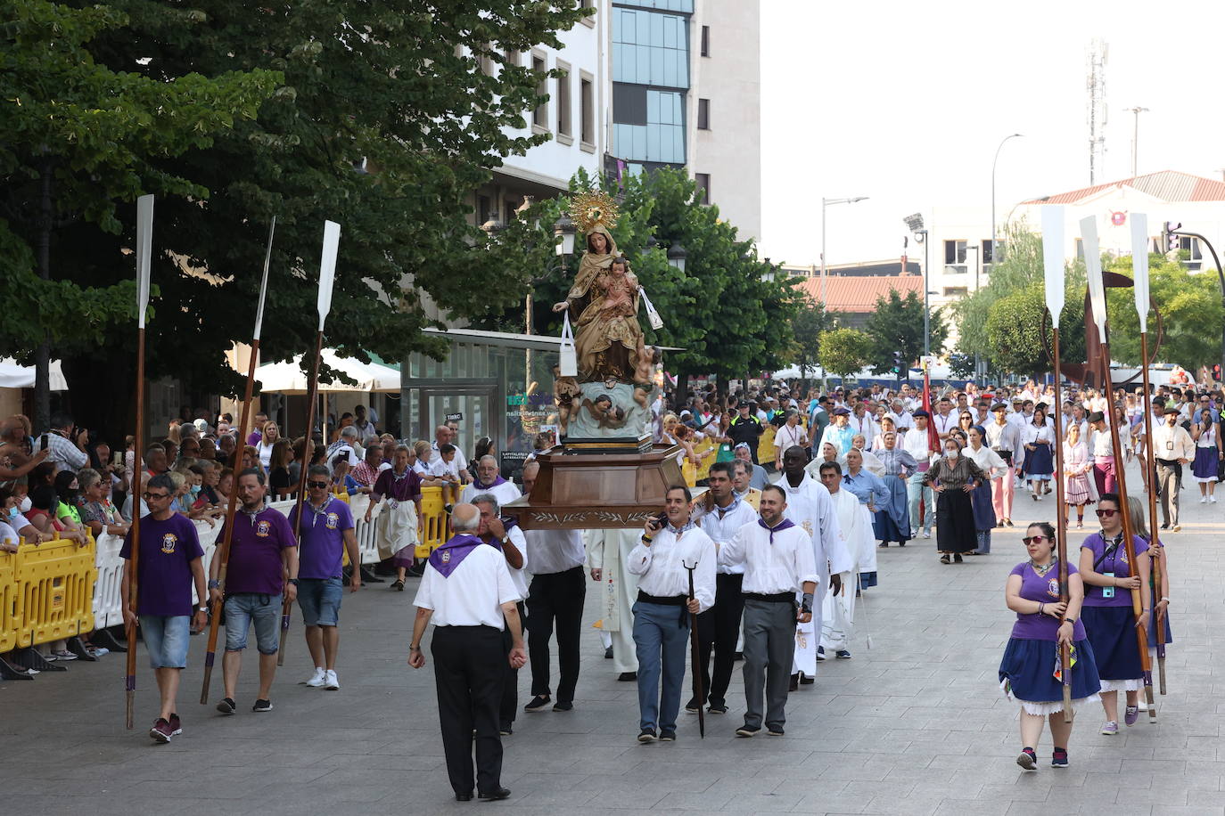 Fotos: Santurtzi rinde homenaje a la Virgen del Carmen