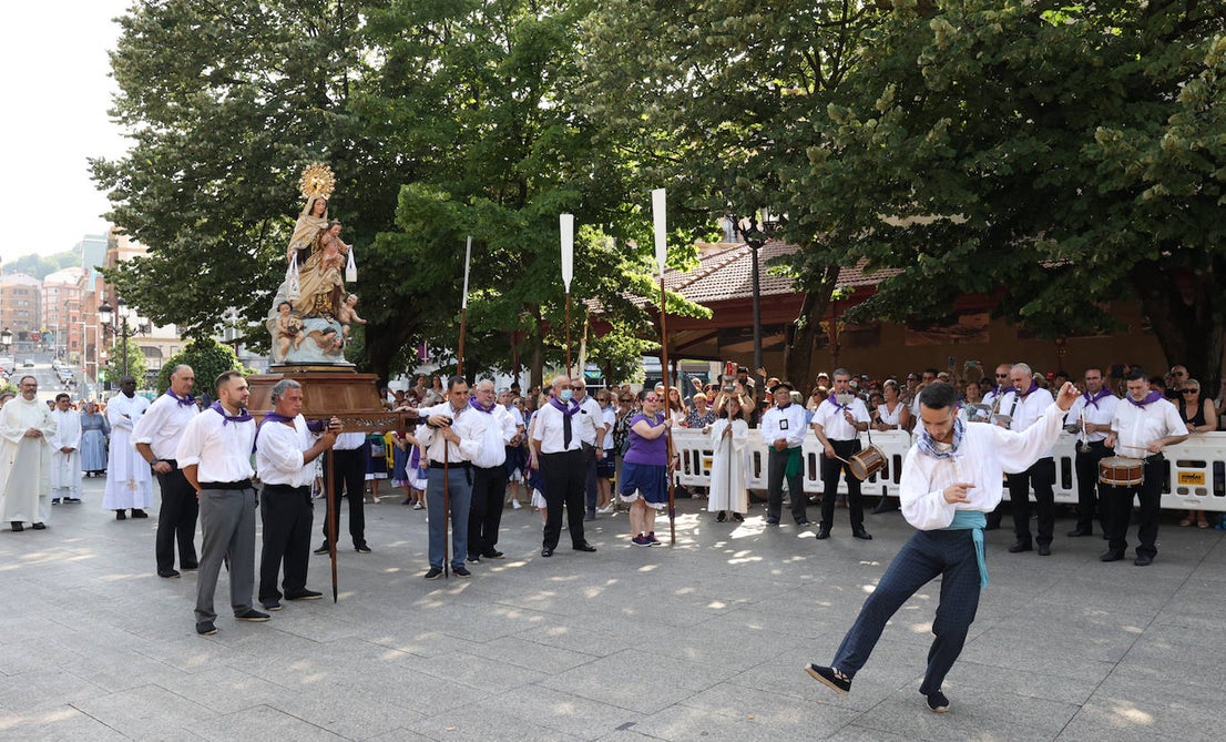 Fotos: Santurtzi rinde homenaje a la Virgen del Carmen