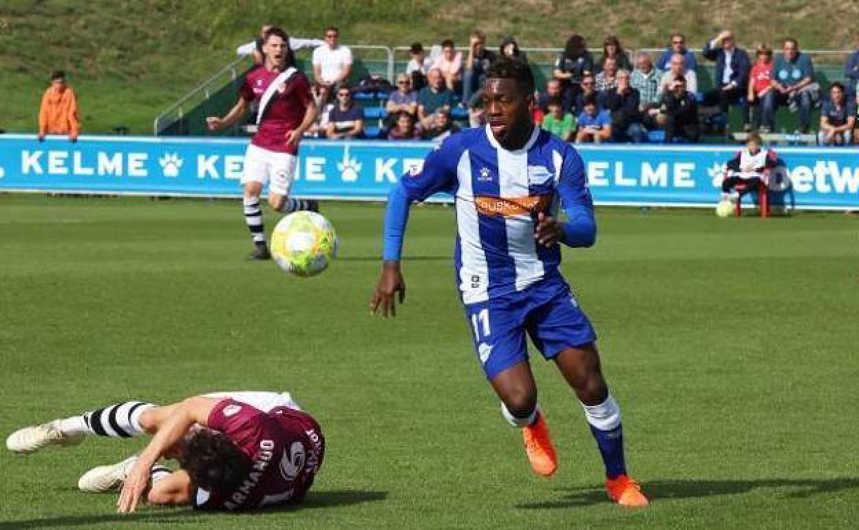 El Puma jugó una buena temporada en el filial en la 2019-2020, llegando a debutar con el primer equipo ante el Madrid.