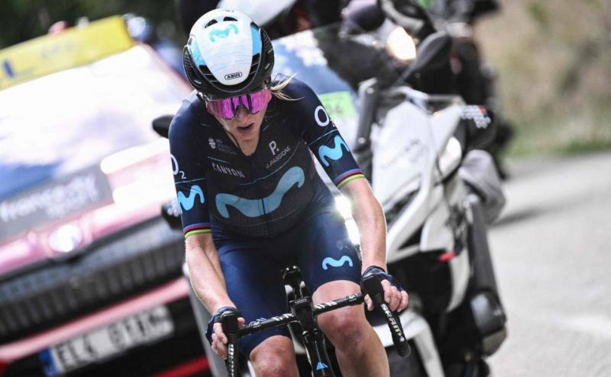 El Tour regresa por la puerta grande con Van Vleuten