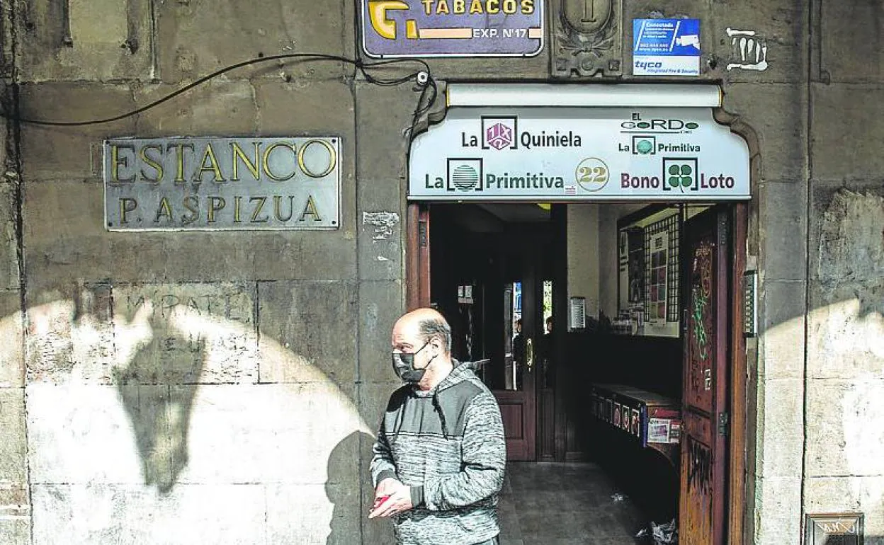 Local de venta de tabaco en el Casco Viejo bilbaíno. 