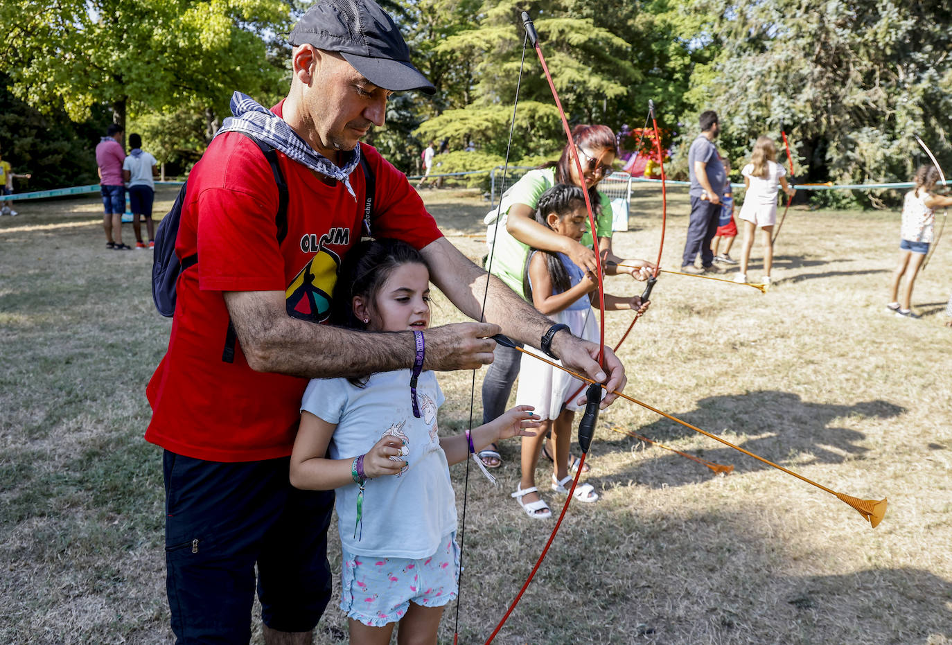 Fotos: El dragón y el pan reinan en el espacio infantil de La Blanca en el parque de Arriaga