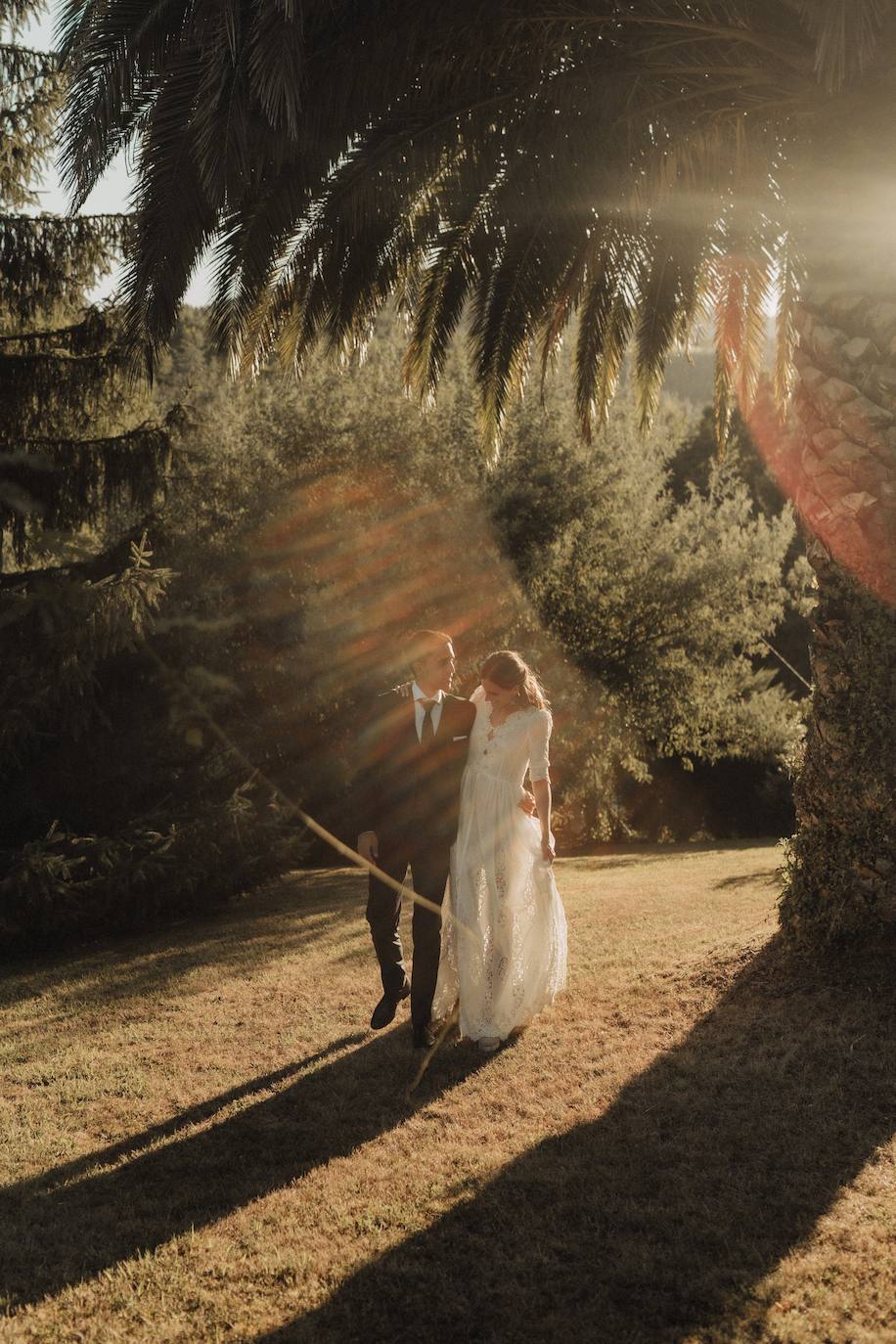 Fotos: Xandra, la novia sencilla con alpargatas y su boda en su casa de Llodio