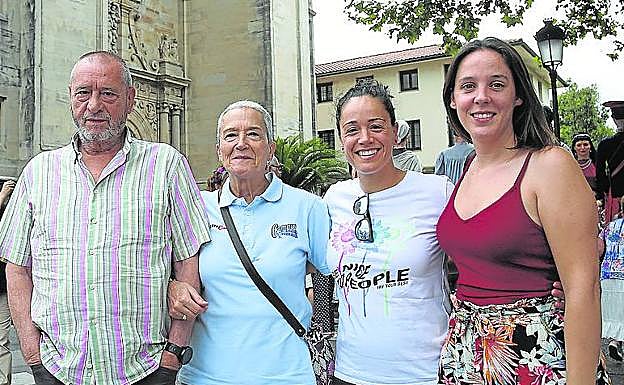 Tomás Suárez, Kontxi Ugalde, Amaiur Suárez y Olatz Lekerika.