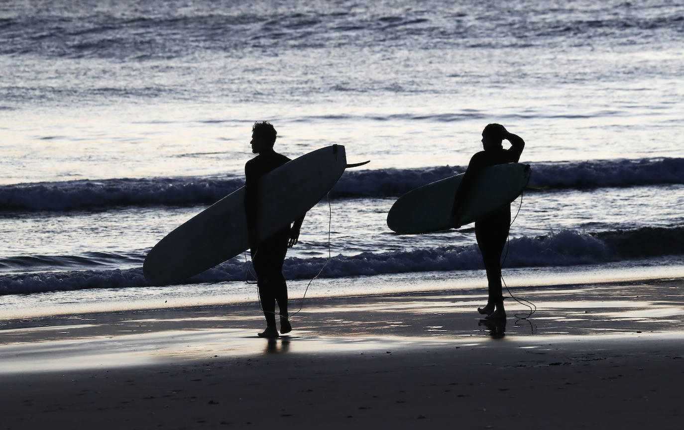 Fotos: Surfeando al amanecer en Australia