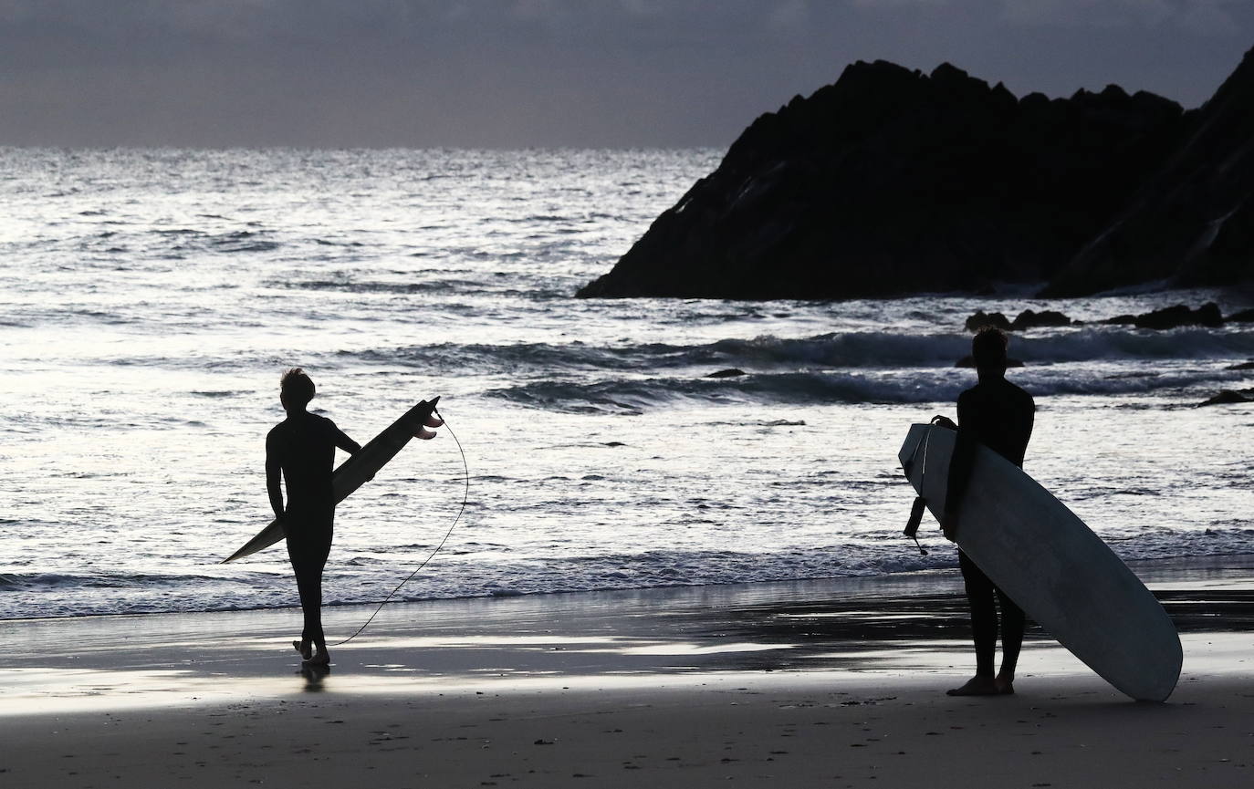 Fotos: Surfeando al amanecer en Australia