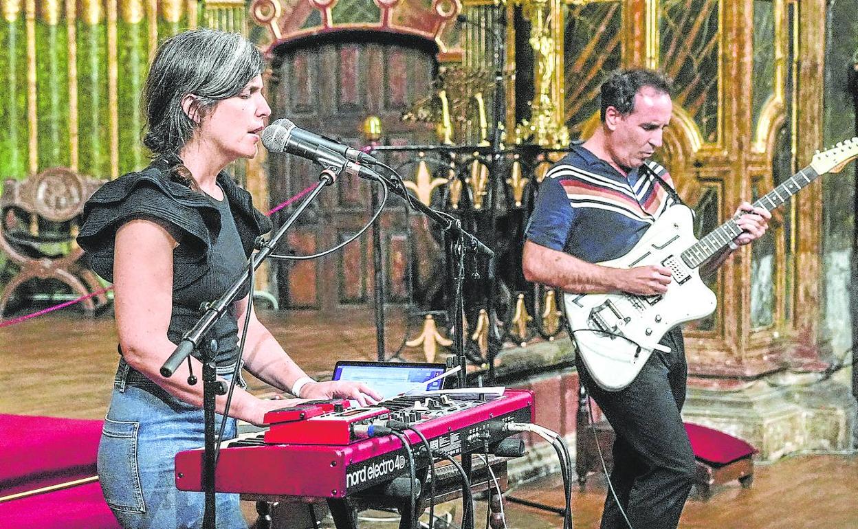 La donostiarra Elena Setién fue ayer protagonista del primer concierto del Festival Esférica en la iglesia de San Andrés de Elciego. 