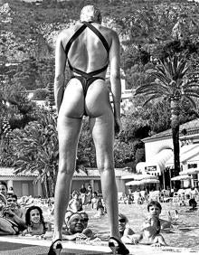 Imagen secundaria 2 - 'Fat hands with dollars. Monte-Carlo 1986'. / 'Legs coming home. Monte-Carlo 1987'. / 'Brigitte Nielsen at the pool. Old Beach Hotel, Monaco, 1987'. 