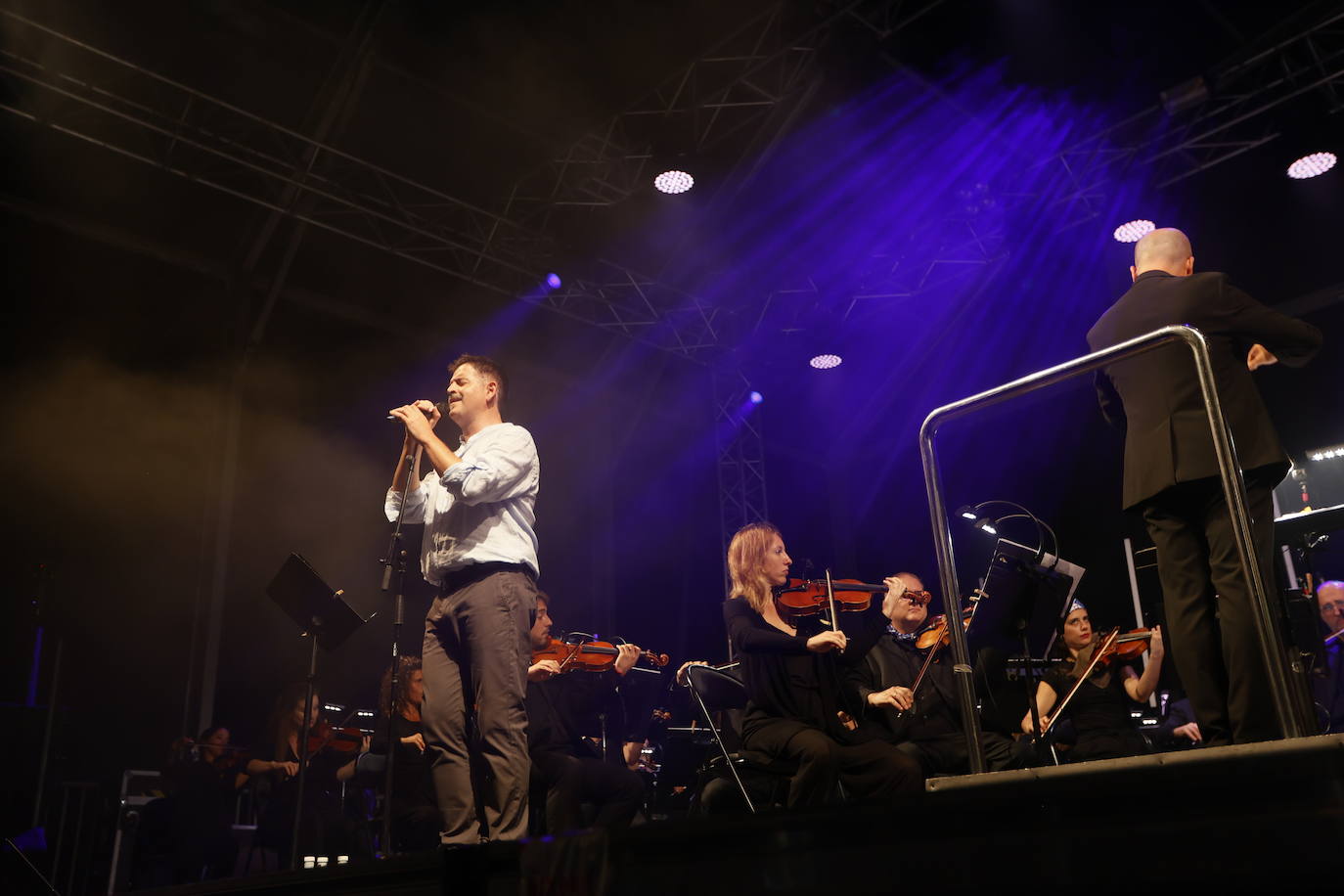 Fotos: El concierto de Mikel Urdangarin junto a la BOS ayer en Abandoibarra