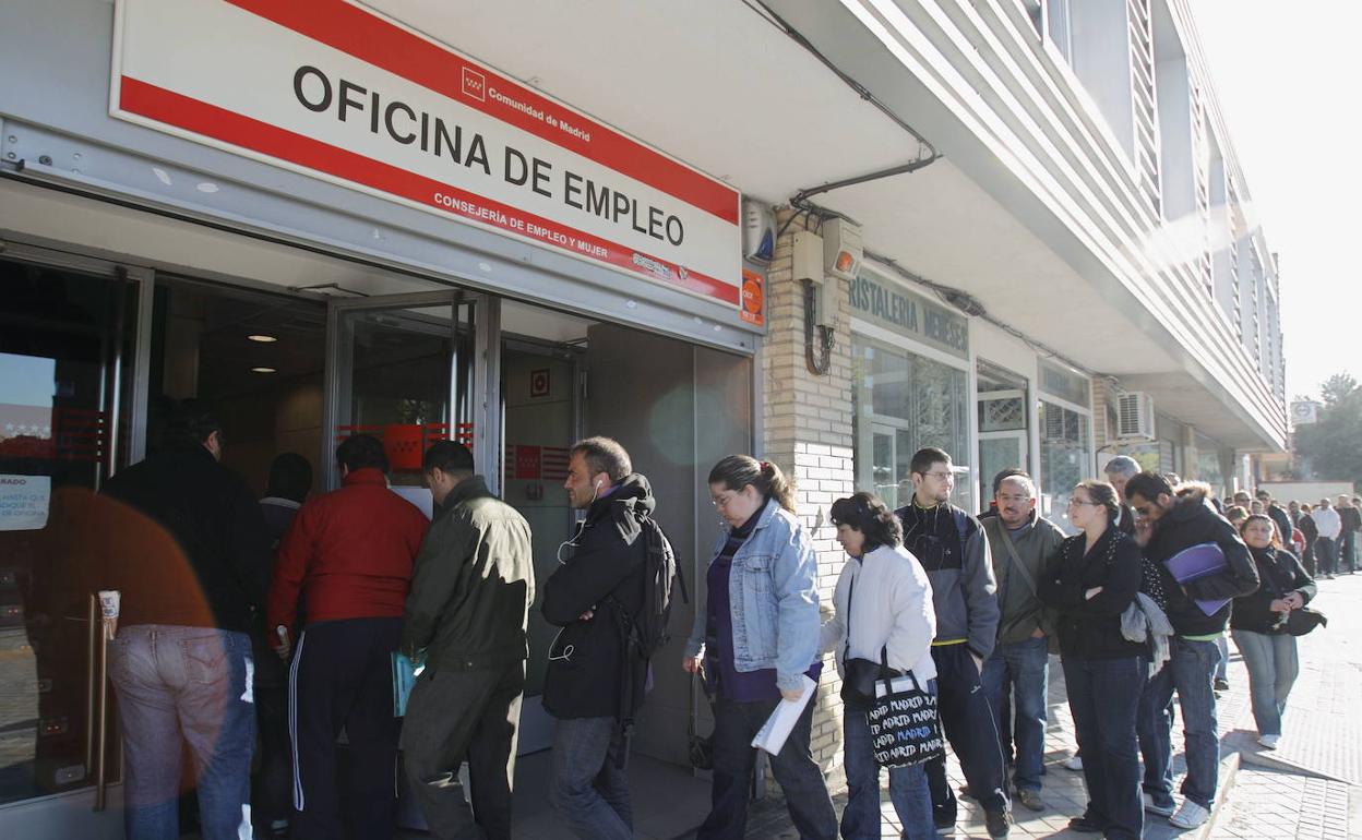 SEPE | Advertencia a quienes tengan que solicitar el paro y están de vacaciones