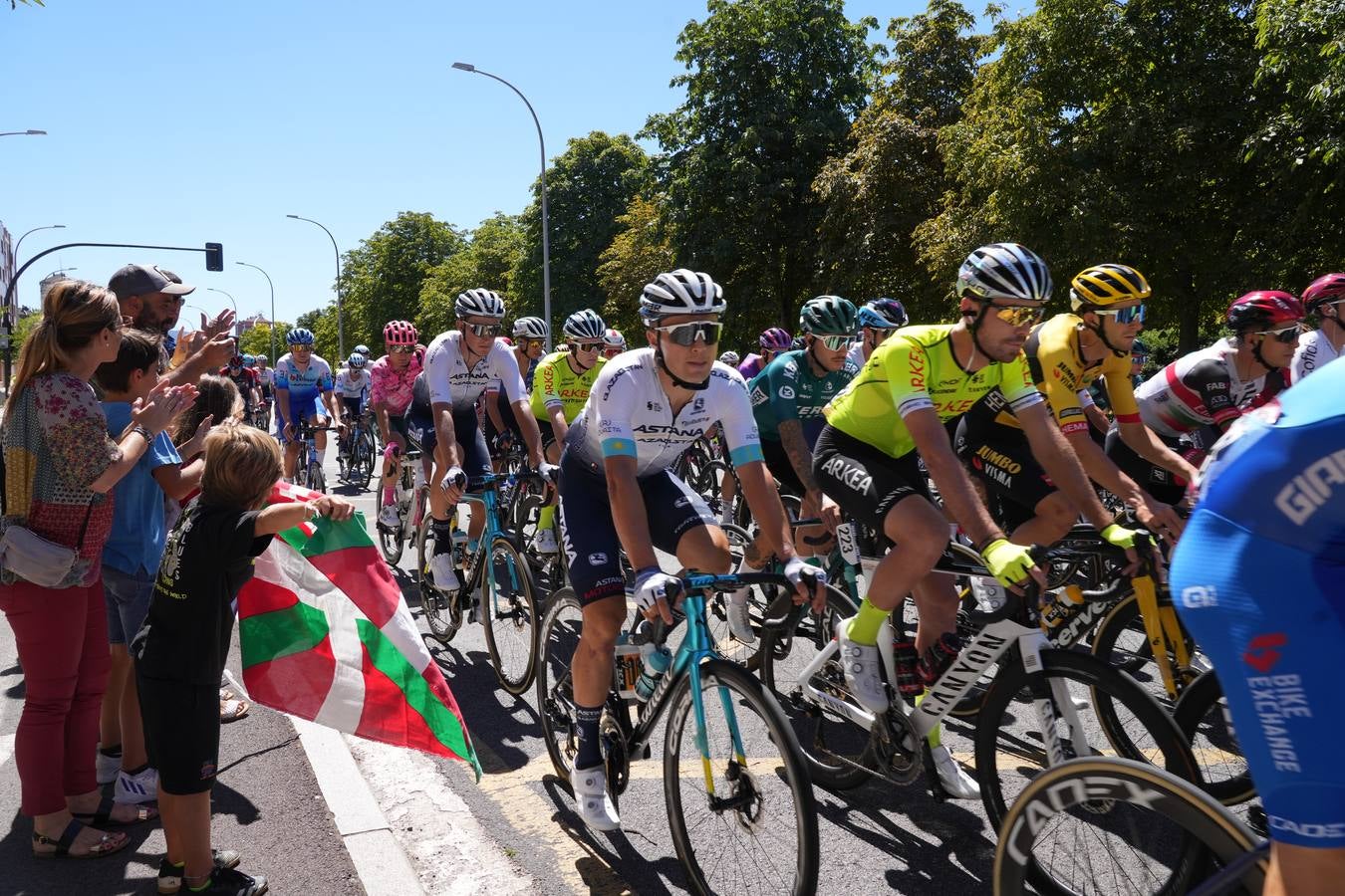 Fotos: Las mejores fotos de la cuarta etapa de La Vuelta en Álava