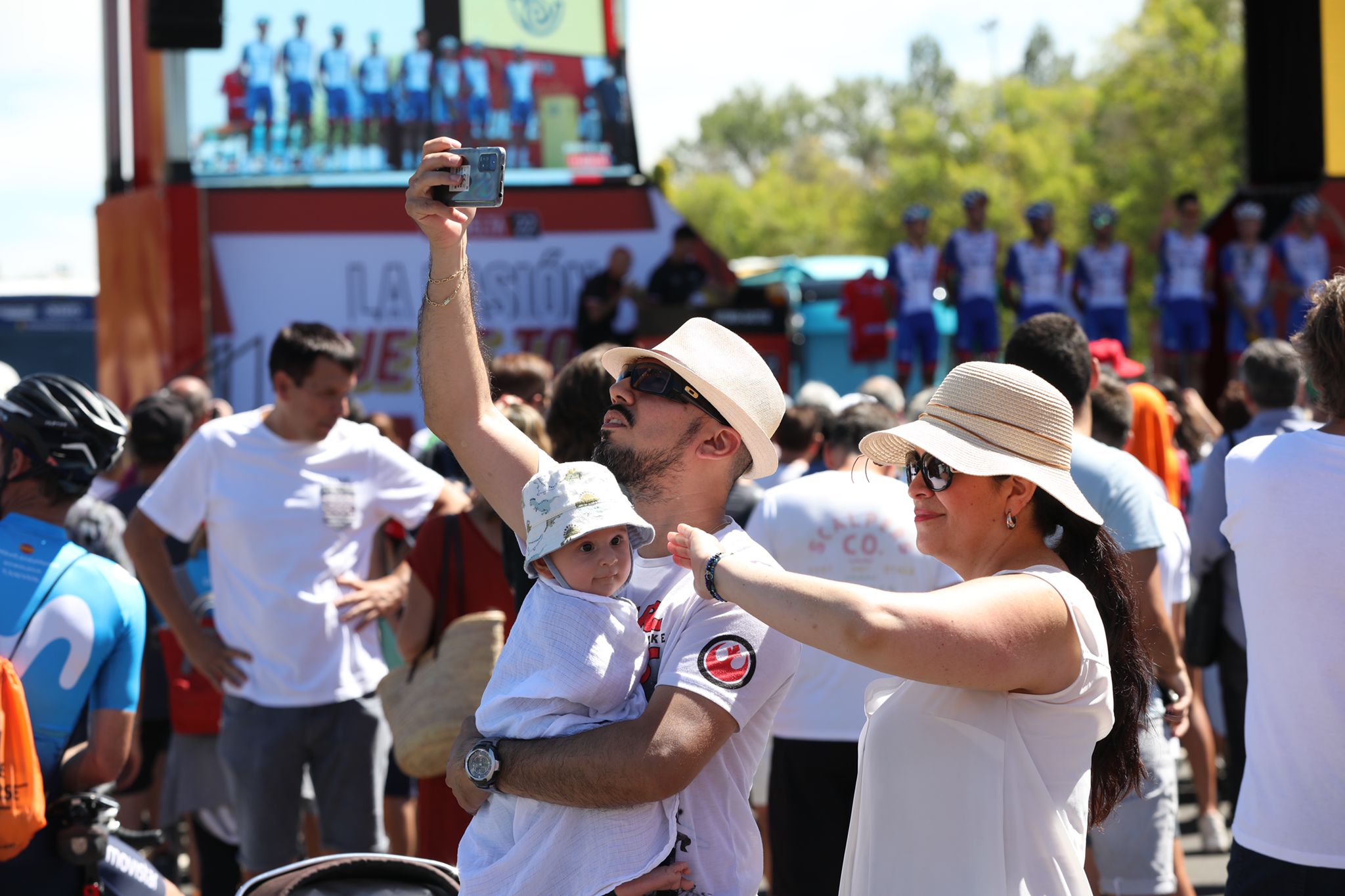 Fotos: Las mejores fotos de la cuarta etapa de La Vuelta en Álava
