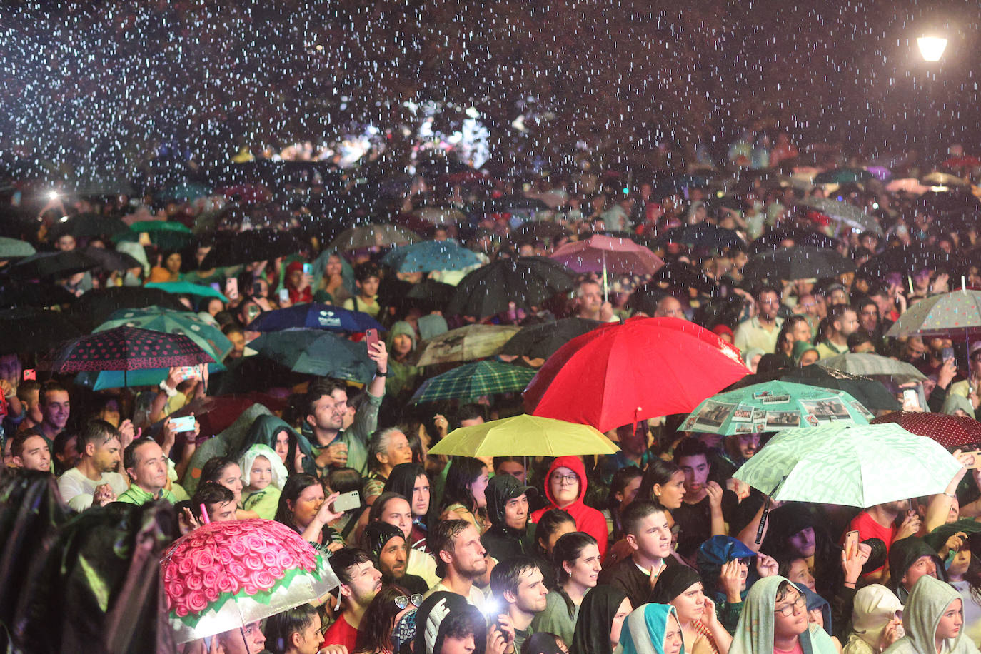 Ana Mena fotos concierto en Aste Nagusia 2022
