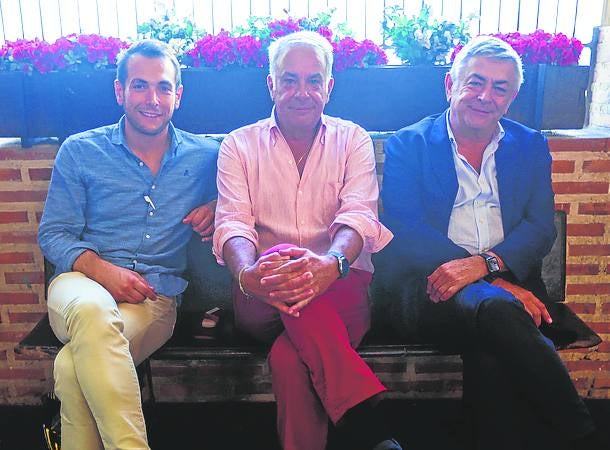 Manuel Martínez Azkarate y Óscar y Pablo Chopera. 