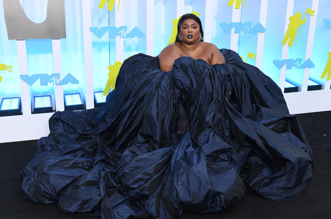 La cantante Lizzo asiste a los MTV Video Music Awards 2022 