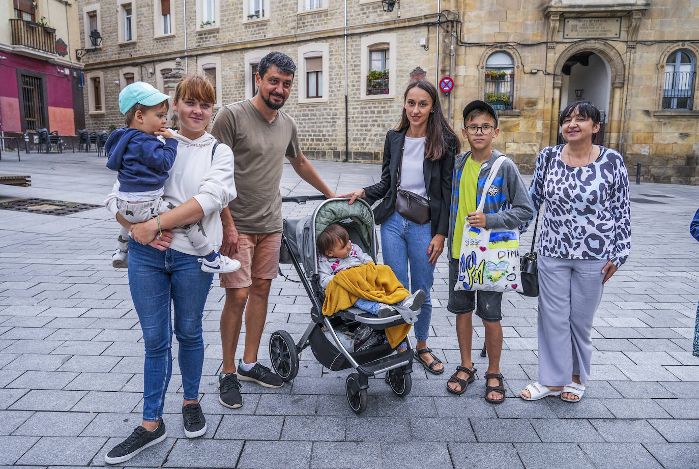 Fotos: Refugiados ucranianos hacen un vista turística por la &#039;almendra&#039;