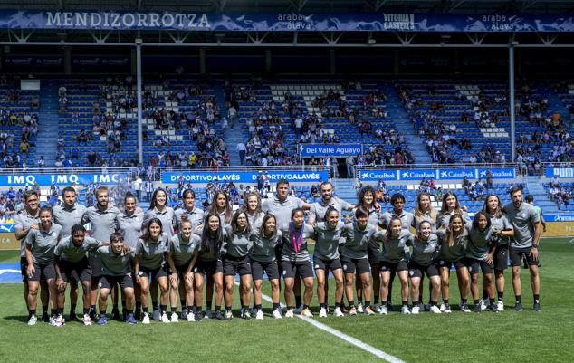Fotos: Gran ambiente en el Alavés-Las Palmas