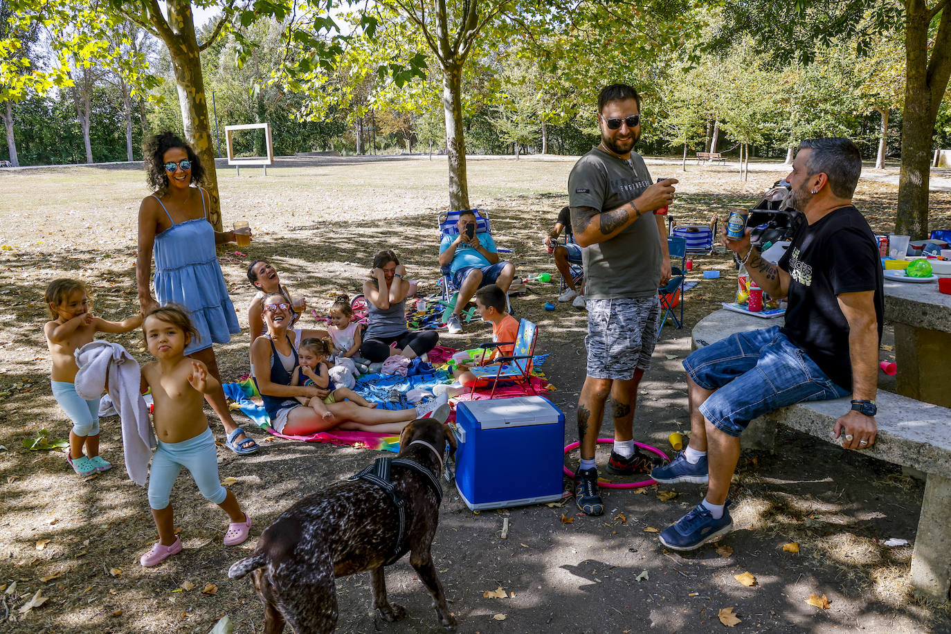 Fotos: Caluroso domingo en Álava, donde los termómetros han alcanzado los 35º