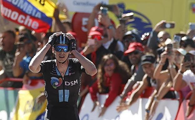 Aresman, el ciclista de Países Bajos, gana en el cima de Sierra Nevada. 