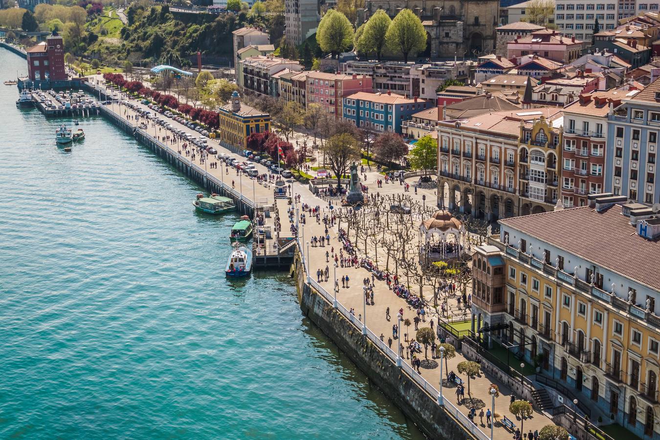 Investigan la aparición del cuerpo de una mujer en la ría a la altura de Portugalete