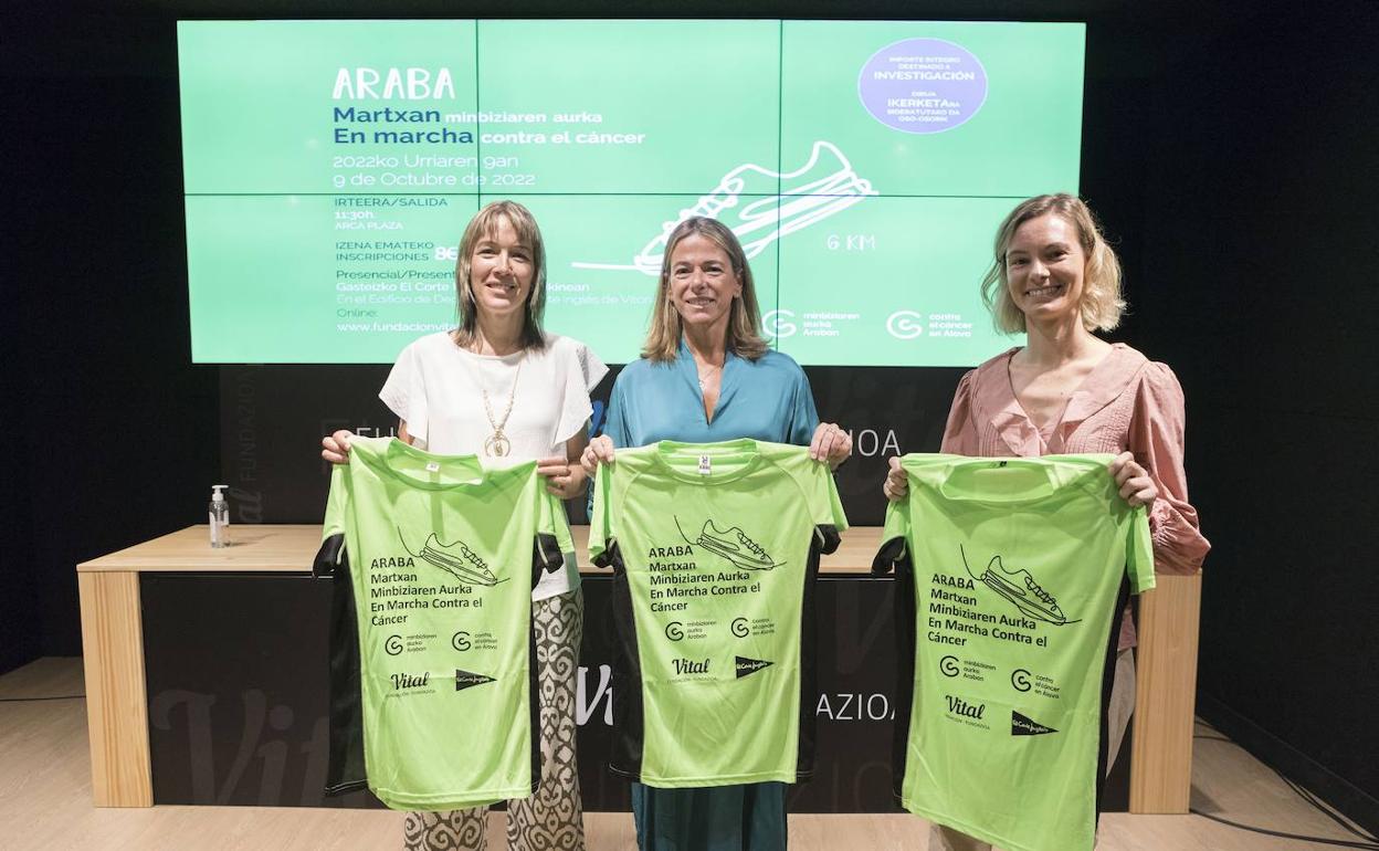 Arantxa Ibáñez de Opacua, Miren Bilbao y María Arechederra. 
