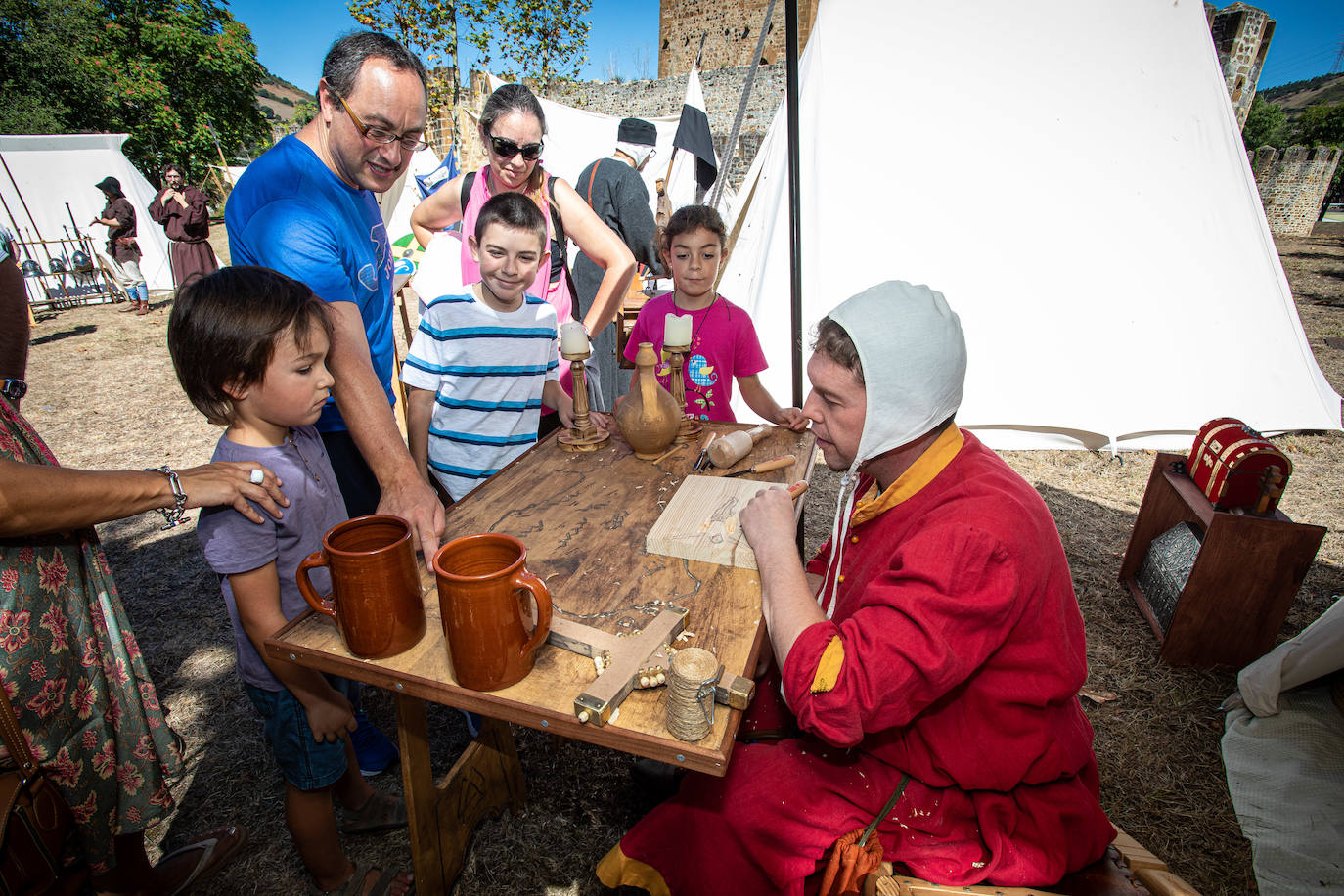 Fotos: Recreación de una batalla medieval en el castillo de Muñatones