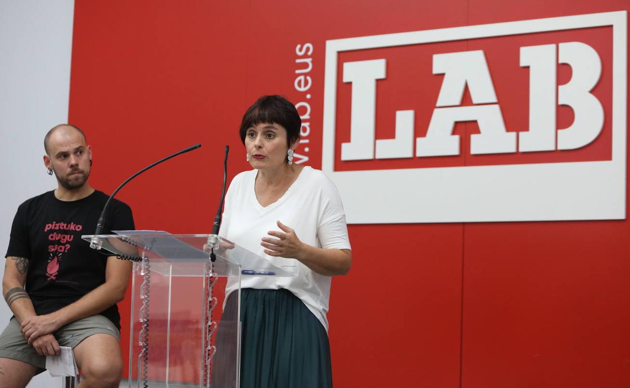 Garbiñe Aranburu durante una rueda de prensa.