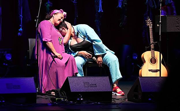 Las gallegas Uxia y Ugia.