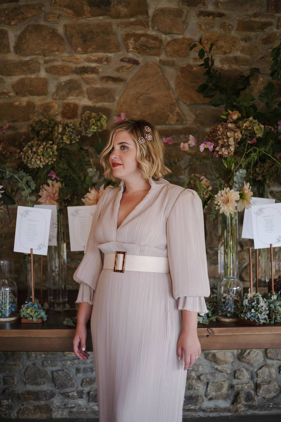 Fotos: Nerea, la novia vizcaína que brilló en su boda con un vestido que nos transporta a los años 40