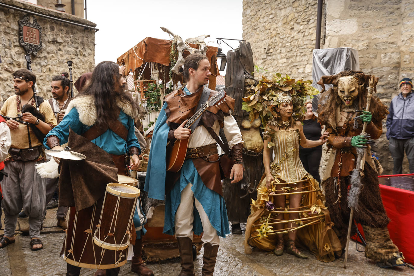 Fotos: La Edad Medieval envuelve Vitoria de nuevo