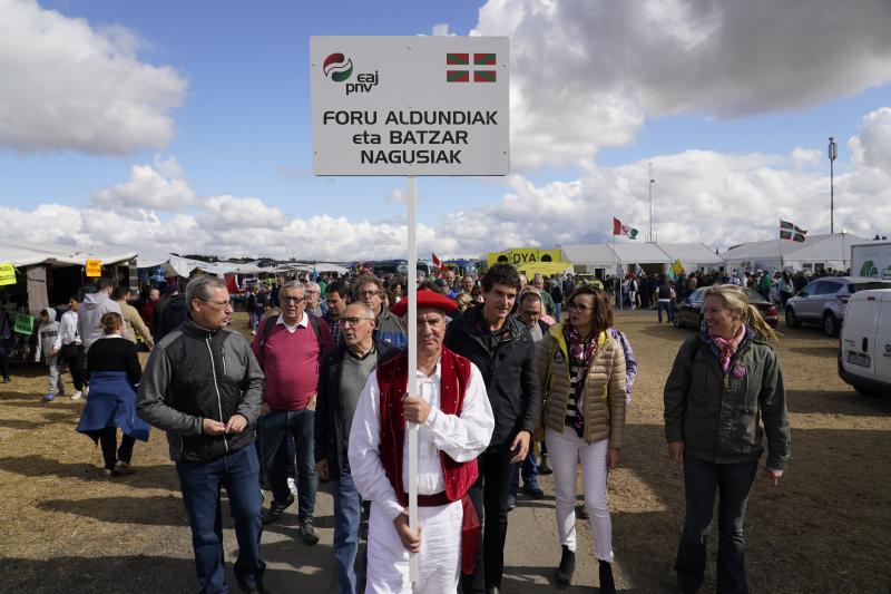 Fotos: Los jeltzales se reúnen en Foronda para celebrar su fiesta anual