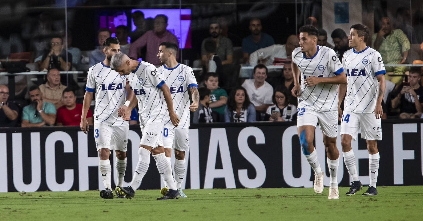 Fotos: Las mejores imágenes del Cartagena - Alavés