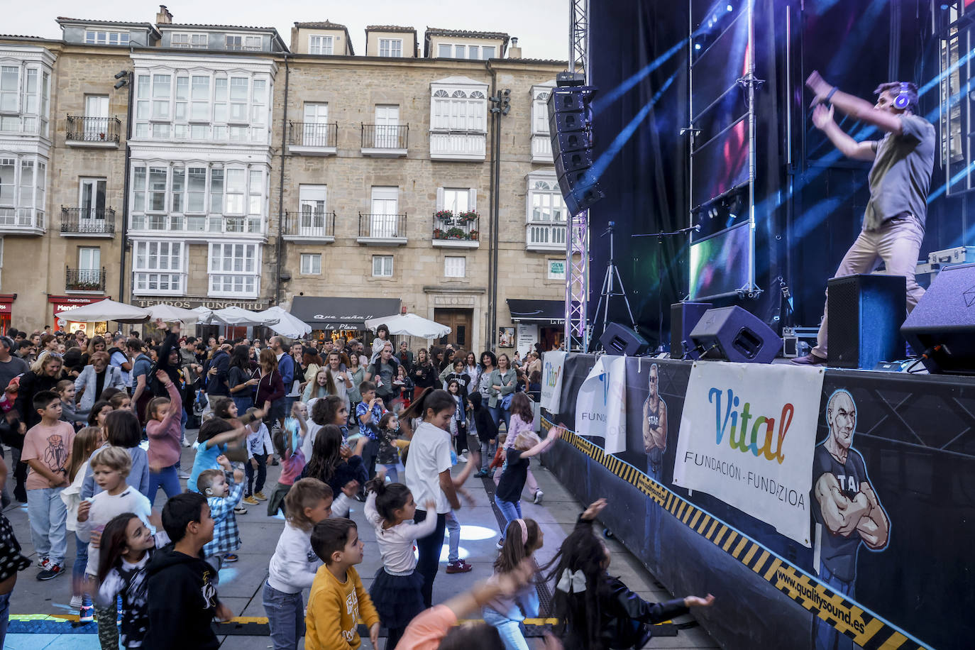 Fotos: Rock y &#039;gominolas&#039; para los diez años de la Green Capital