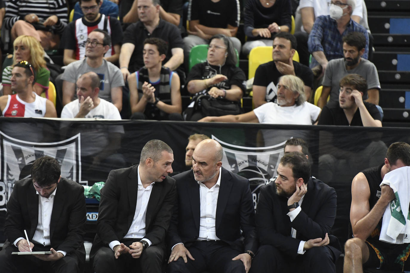 Fotos: Arrollador Bilbao Basket: el Surne gana al Betis (85-70) en Miribilla