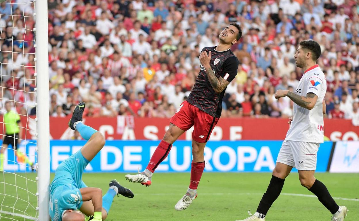 El Athletic regresa a casa con un punto sumado en el Pizjuán que ha sabido a poco a la plantilla. 
