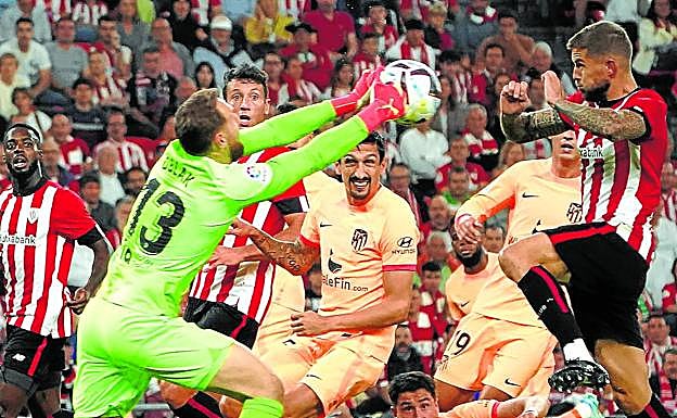 El Athletic pierde un duro pulso con el Atlético