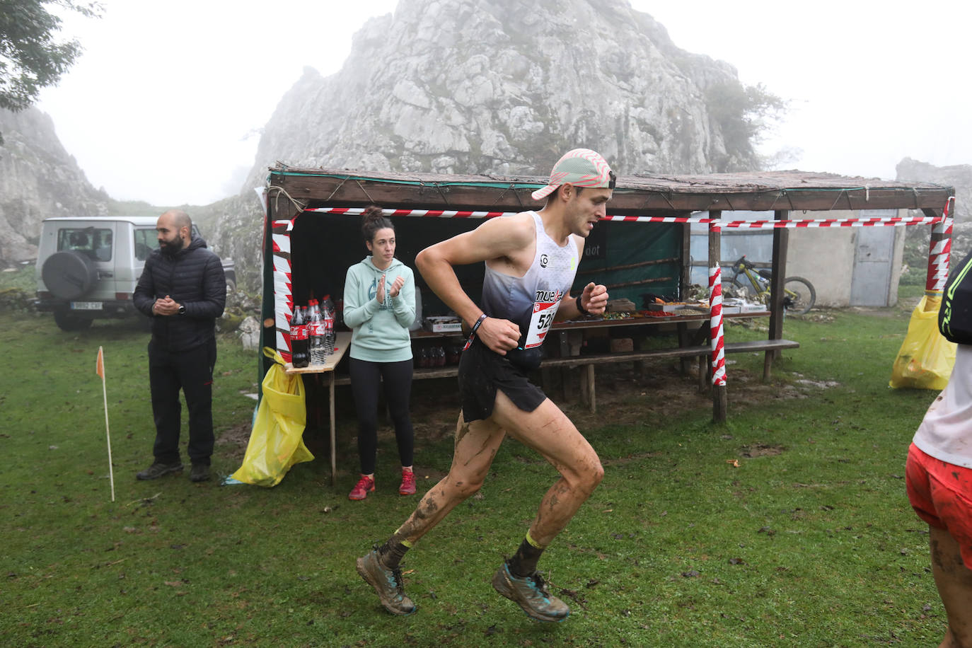 Fotos: Nico Molina se consagra en Zeanuri al ganar la Gorbeia Suzien