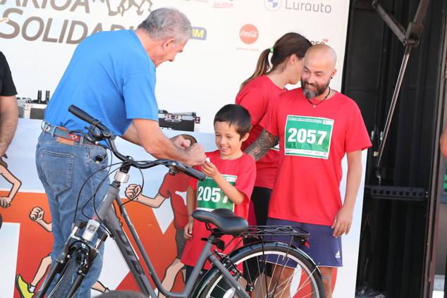 Fotos: Familias unidas y a la carrera en Getxo