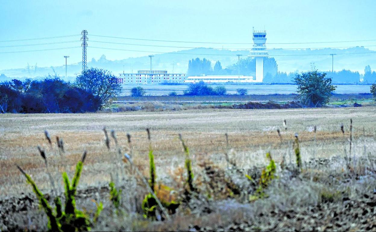 La sociedad pública Sprilur prevé hacerse con 466.000 metros en el entorno del aeropuerto. 