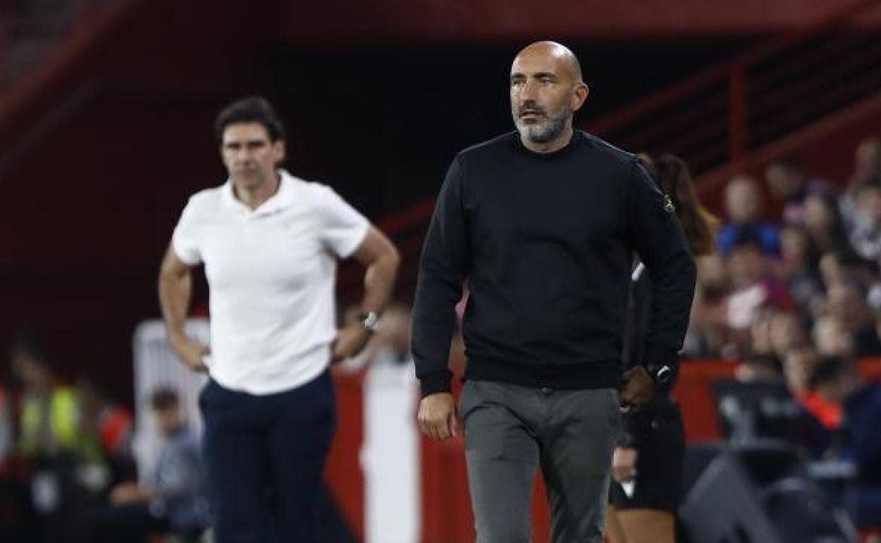 Abelardo, en el encuentro de este jueves con Karanka de fondo