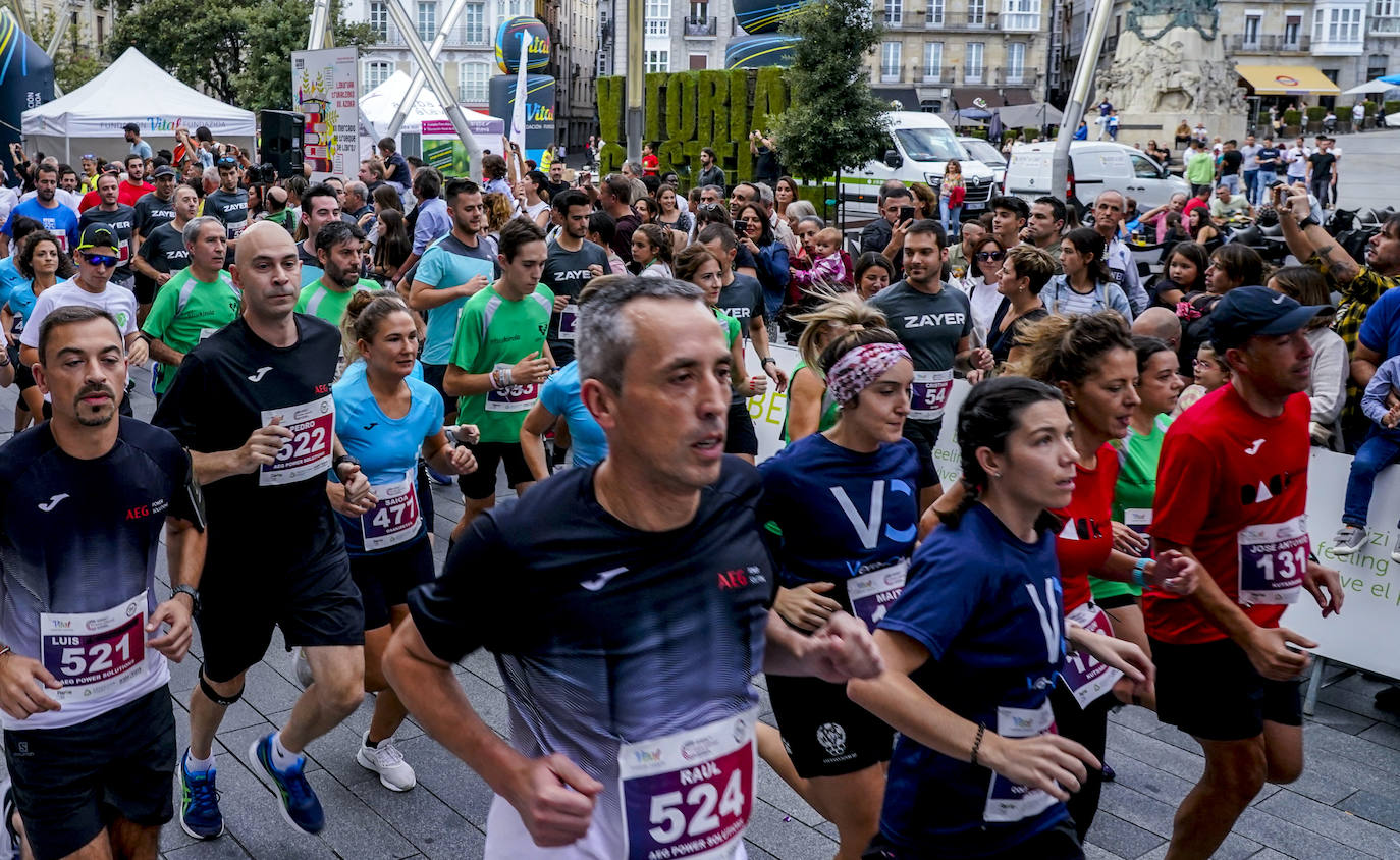 Fotos: La Carrera de Empresas llena de atletismo la &#039;almendra&#039;