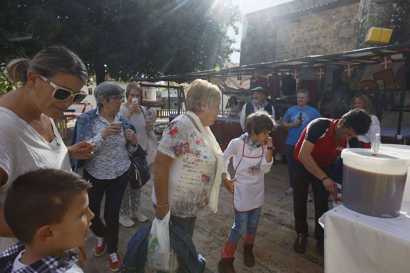 Fotos: La feria de Arcentales del Día de la Mujer Rural, en imágenes