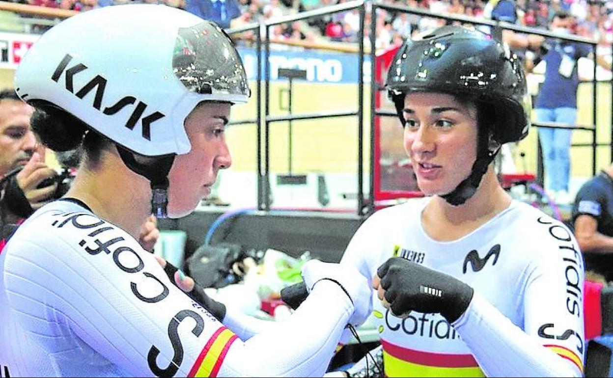 Tania Calvo, a la izquierda, con Laura Rodríguez en el Mundial. 